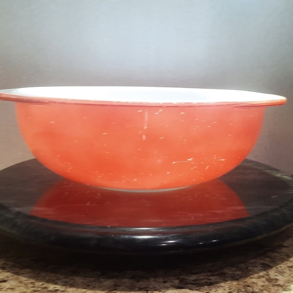 Pyrex Pink Flamingo Round Casserole Dish - Picture 3 of 6